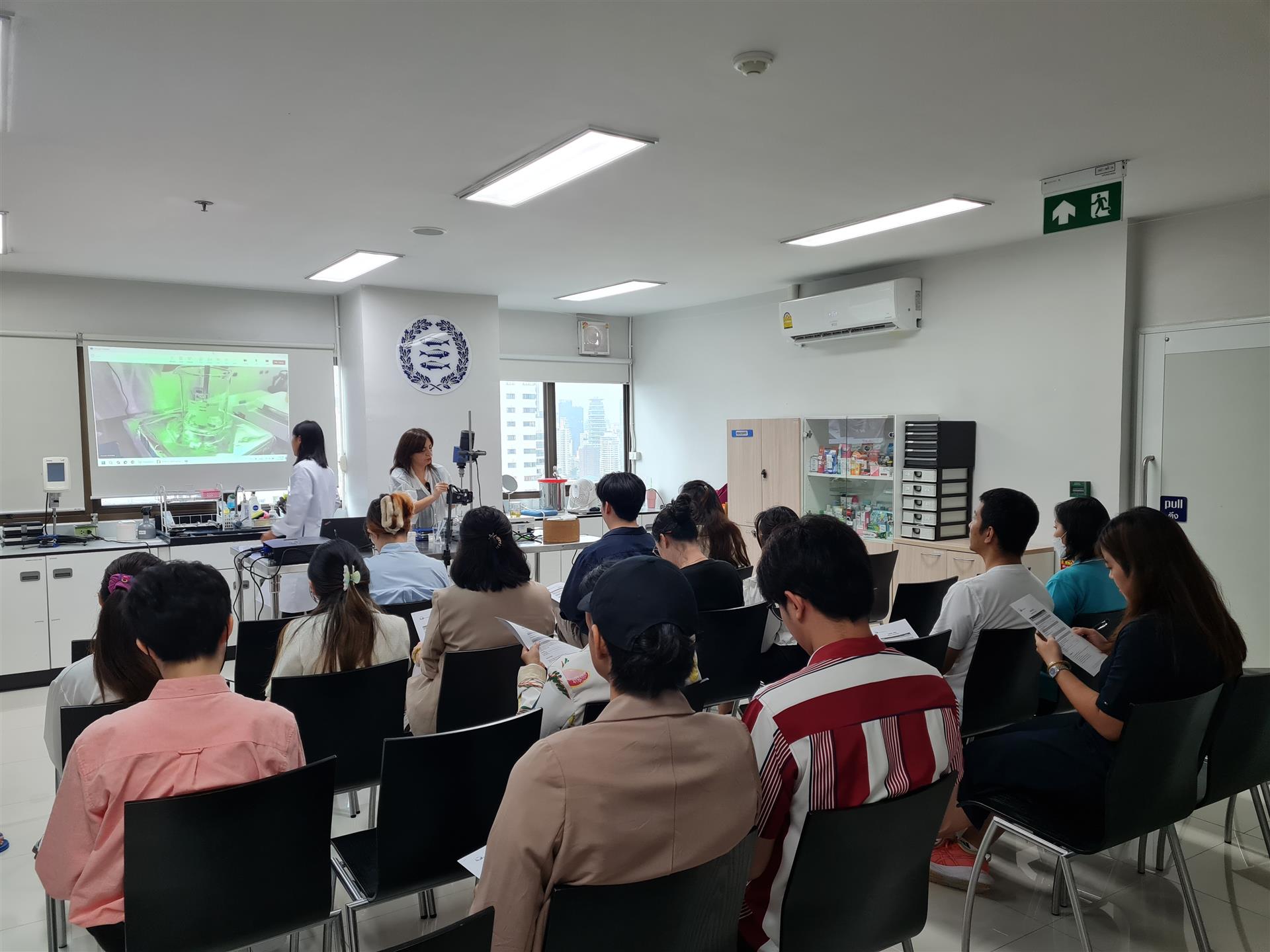 JJIT Innovacos Seminar 2024 - 3 (Custom) JJIT Innovacos Seminar 2024 - 3 (Custom)