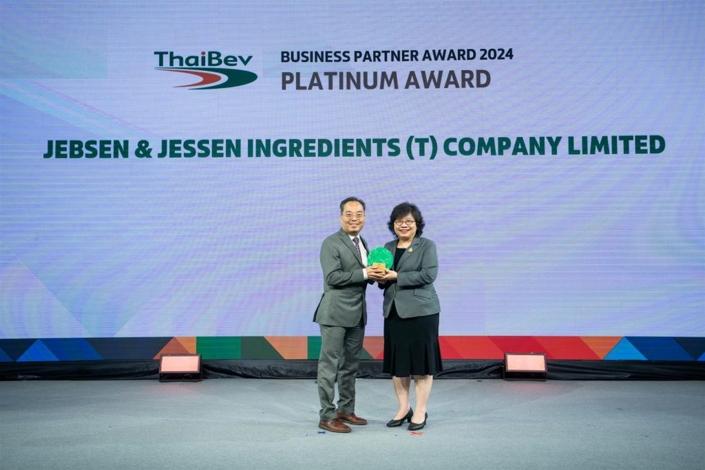 Paul CM receiving award Paul CM receiving award