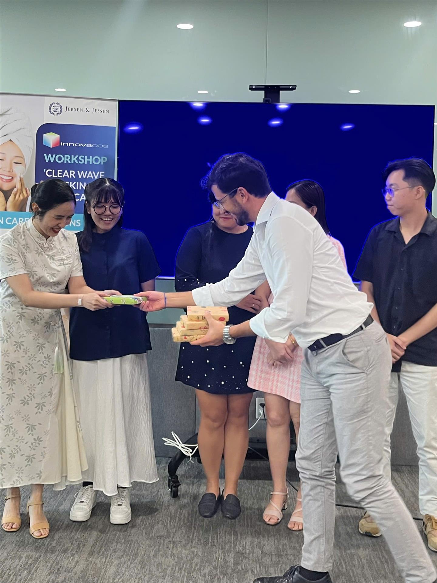 Receiving token of appreciation Receiving token of appreciation