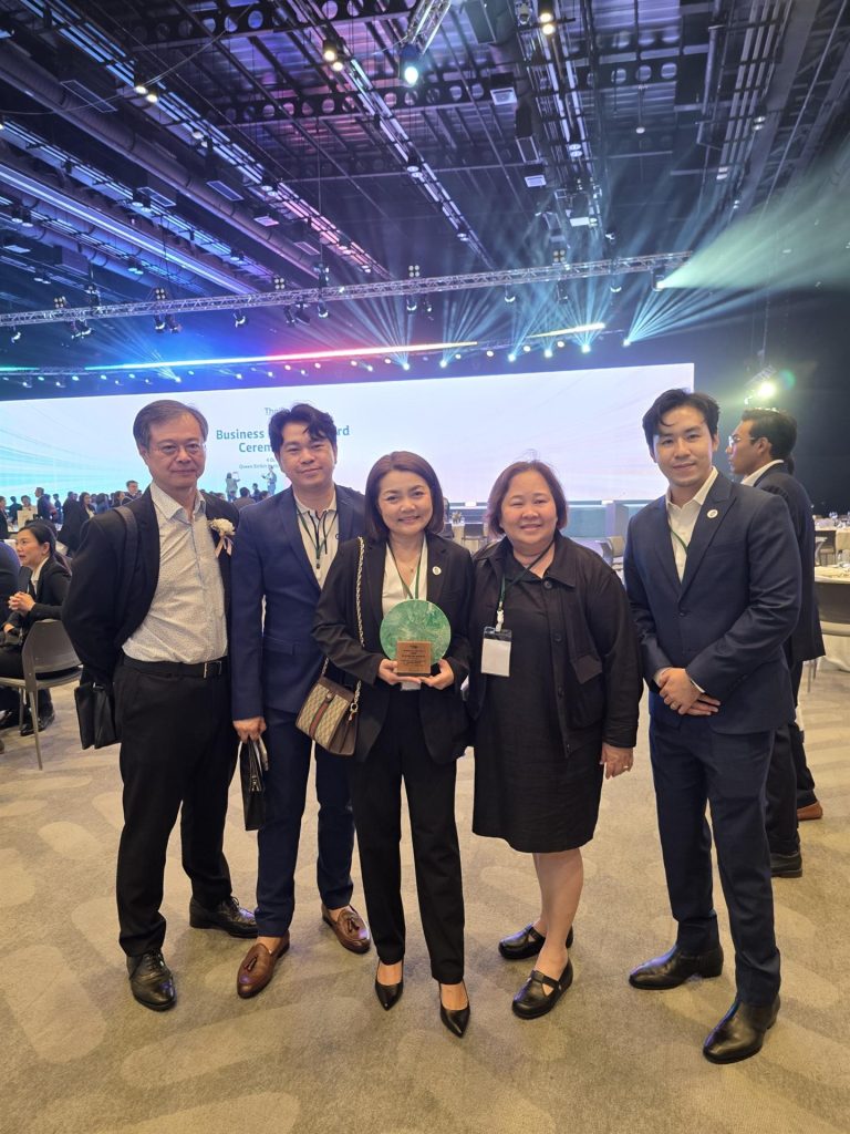 ThaiBev-Group-Photo-1