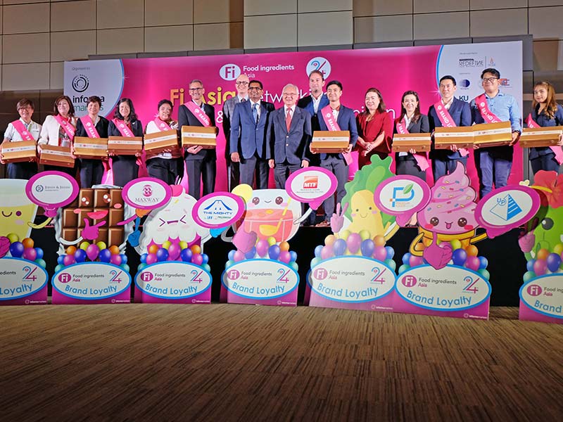 FiA brand ambassador award winners posing for photo