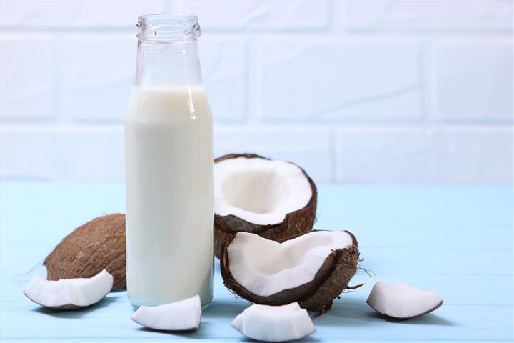 milk-broken-coconuts-table-vegetable-milk-veggie-drink (2) (Small) milk-broken-coconuts-table-vegetable-milk-veggie-drink (2) (Small)
