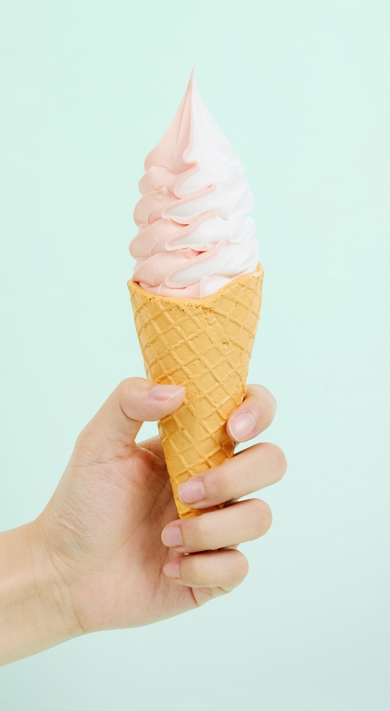 vertical ice cream pink Malt-Ice-Cream